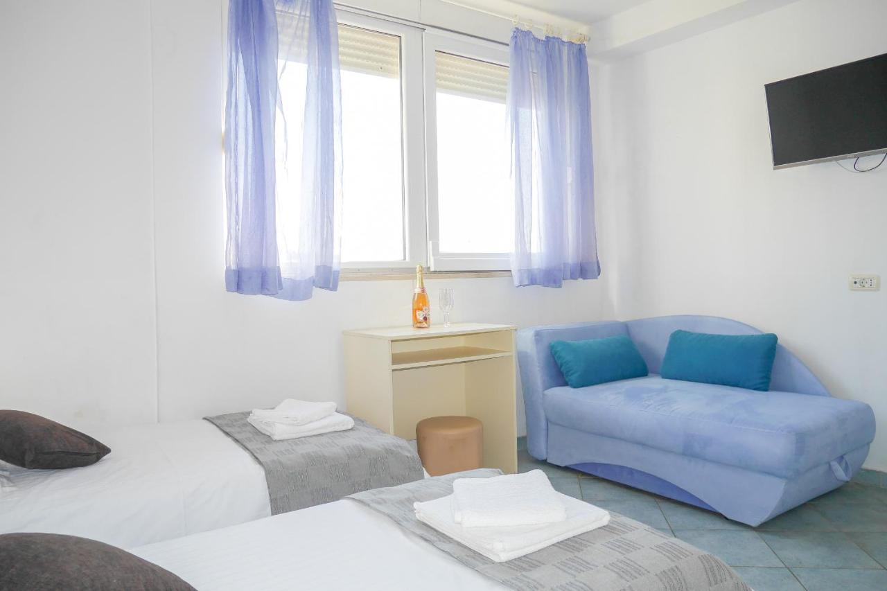 Apartments Beach Dugi Rat Exterior foto