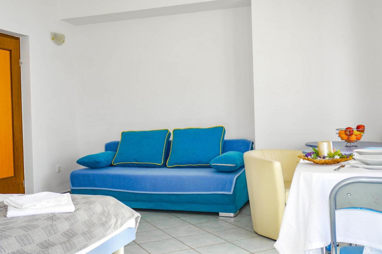 Apartments Beach Dugi Rat Exterior foto